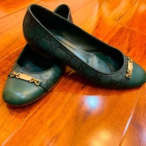 SALE!! Gorgeous Gucci flats😍😍